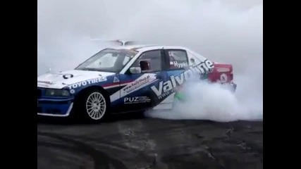 Palenie gumy Bmw E36 V8-puz Drift Team