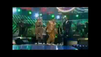 Rihanna Grammys 08 Performance