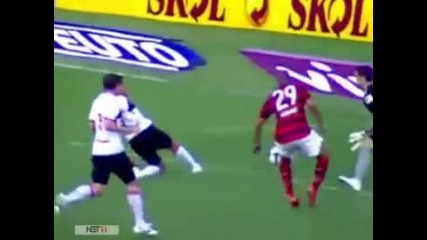 Адриано дебютира с гол за Фламенго