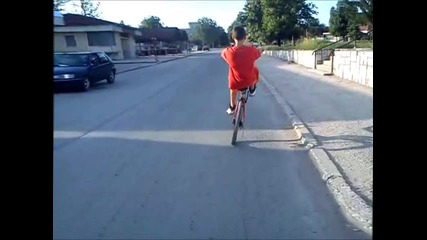 Каране на задна гума с колело