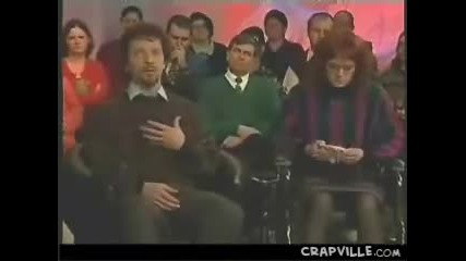 водещ не сдържа смеха си