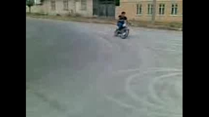 edin glupak :d :d
