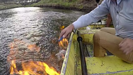 Австралийски депутат запали река