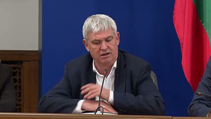 Кабинетът увеличава заплатите в БДЖ, НКЖИ, пощите и градския транспорт