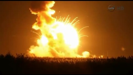 Ракета на Н А С А експлодира малко след изстрелването си (видео на Н А С А)
