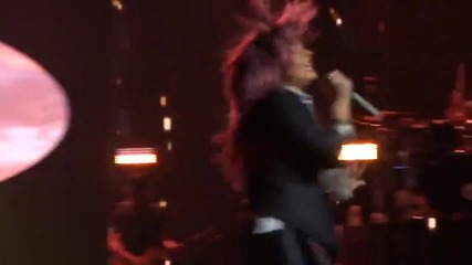 Demi Lovato - The Middle _ Really Don't Care - Концерт в Сан Хосе, Калифорния (11.02.2014)