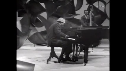 Thelonious Monk - Round About Midnight