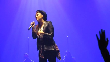 Demi Lovato- Catch Me [ Soundcheck]– Концерт в Уорчестър, Масачузетс (05/03/2014)