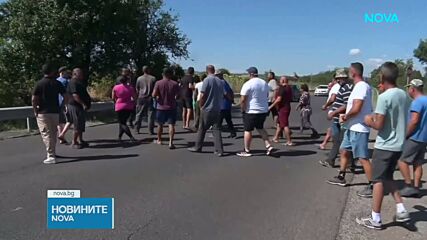 Протест на земеделци затвори ГКПП „Ивайловград - Кипринос”