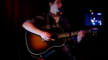 Nick Jonas пее кънтри версия на S O S