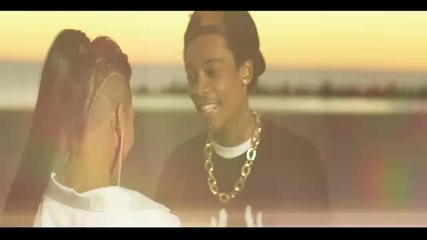 Wiz Khalifa - Roll Up [official Music Video]