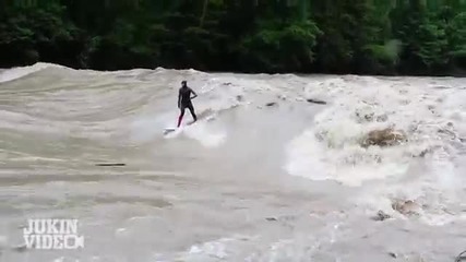 Сърфиране в потоп
