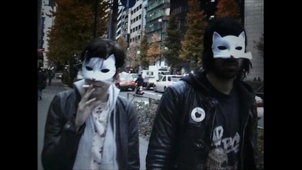 Crystal Castles - Knights In Reverse [hd]