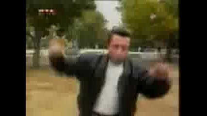 луд имитира моторите