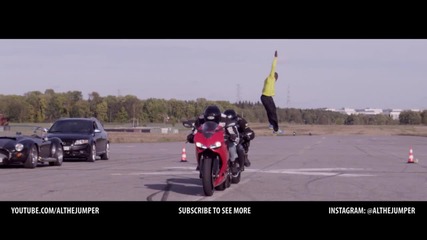 Скок от място над два мотора движещи се с 110 km/h