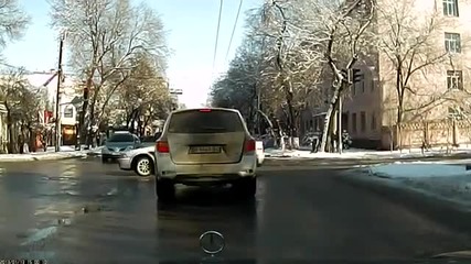 Така се прави обратен с тaкси в Русия !!!