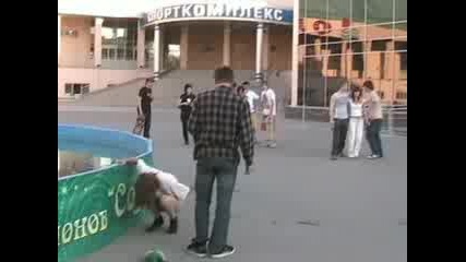 Неочаквана атака отзад !