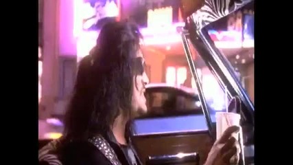 Kiss - Domino