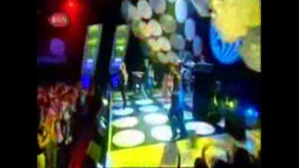 Kelly Clarkson Since You ve Been Gone Live Top Of The Pops 2005