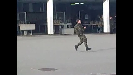 Вижте какво могат мъжете от армията..