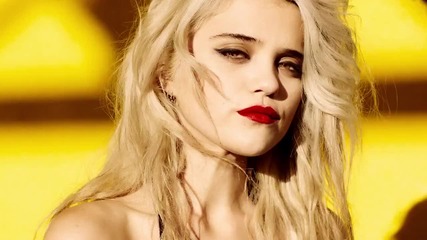 Sky Ferreira - Lost in My Bedroom ( Festival 2013 )