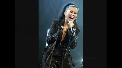 Christina Aguilera Mother ( John Lennon) 