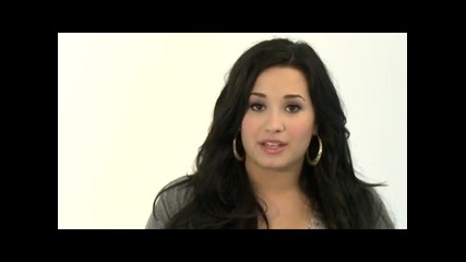 Demi Lovato Teams Up With Seventeen To Say Love Is Louder - Cambio 