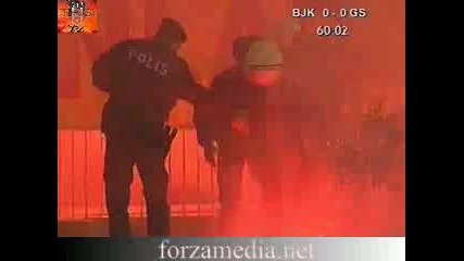 Besiktas Fans vs Galatasaray Fans