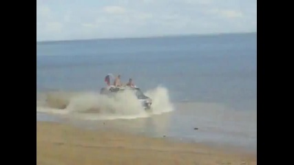 Hummer на плажа :d:d