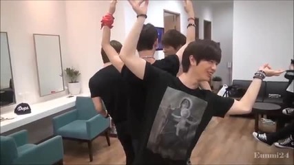 Btob dancing to Exo_wolf