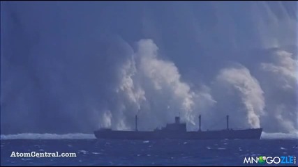 Експлозия в морето -уникално