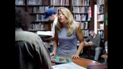 Реклама - Глупава Блондинка В Библиотека