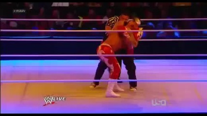 Wwe Sin Cara vs Hunico - Raw 04.06.2012