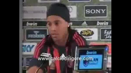 Preskonferencia Na Ronaldinho Za Milan