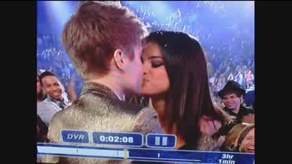 Justin Bieber (kissing Selena Gomez) wins Best New Artist Billboard Awards Music 2011 live Video