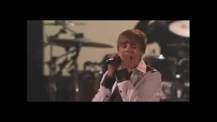 невероятно изпълнение ! Justin Bieber - Pray - American Music Awards 2010 