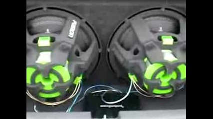 2 Fusion Subwoofers 15. Car Audio System