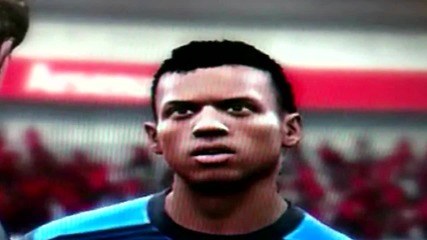 Fifa 12 Нани (nani) се отваря на страничния съдия