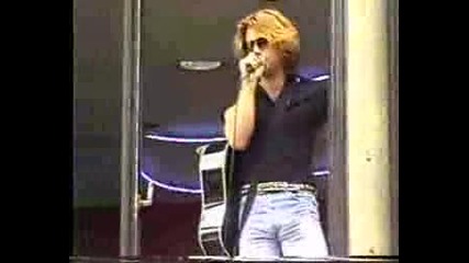Bon Jovi - This Ain`t A Love Song - Live