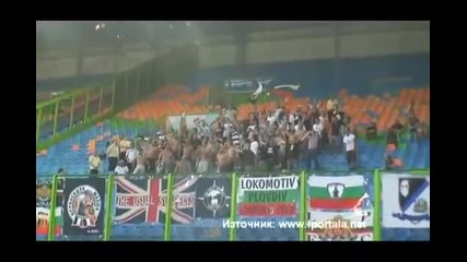 Unique !!! Ultras Plovdiv away at Gelredome - Vitesse fans singing along with loko supporters !!!