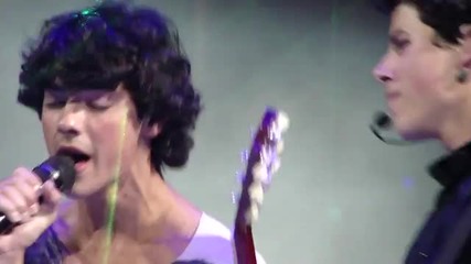 Jonas Brothers I Got a Feelinlive in Nashville ( H D )