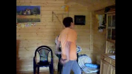 идиота си е идиот
