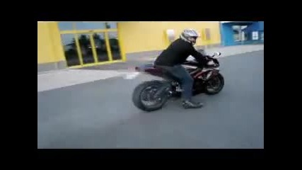 Burn Out Suzuki Gsx-r 750