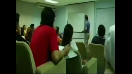 Учител с много точен мерник!