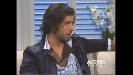 Jencarloscanela y Gaby Espino