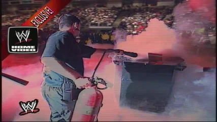 Wwe Hd - Royal Rumble 1998 - Кейн атакува Гробаря и го запалва в ковчег 