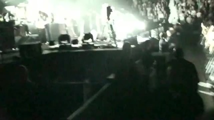 Zac and Vanessa at the Kings of Leon (високо качество)