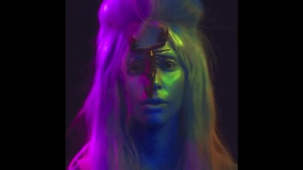 Превод Lady Gaga - Venus