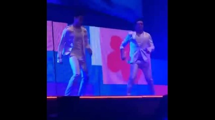 Violetta Live : Хорхе и Руджеро пеят в Милано Италия