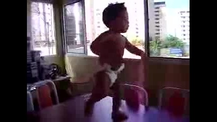 Танцуващо Бебе Пере Samba В Бразилия 